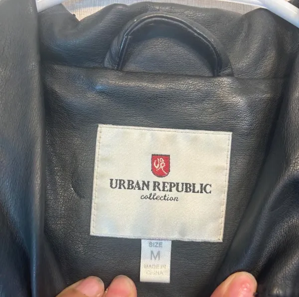 Urban Republic black leather jacket with zipper and button closure, size M #bikerchic #edgy - Image 3