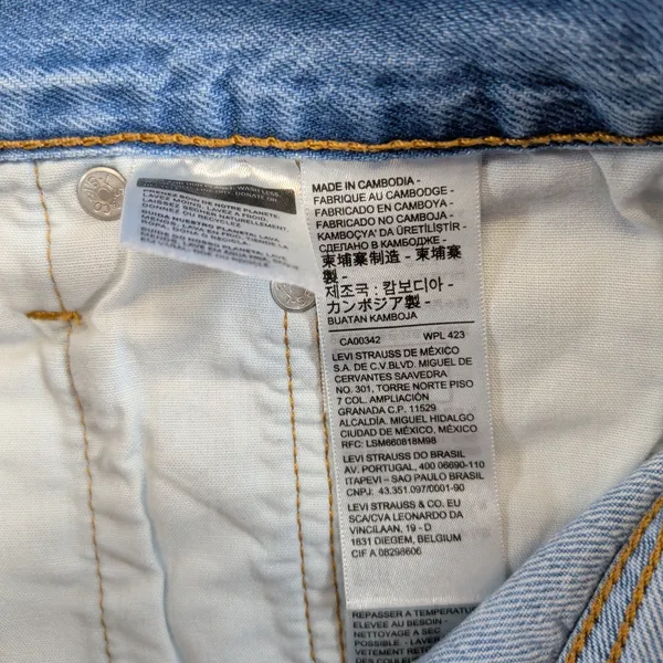 Levis 501 Original Women Light Wash Distressed Cut Off Denim Shorts Size 26‎ - Image 4