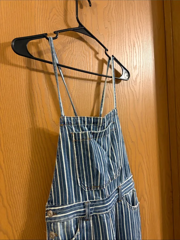 Kensie Women’s Blue‎ & White Striped Wide Leg Denim Overalls Medium NWOT - Image 3