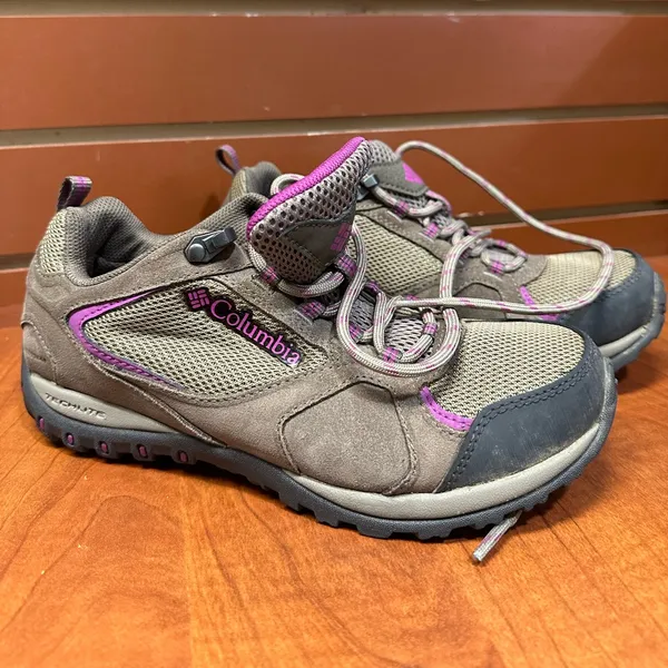 Columbia Tan and Pink Outdoor Shoes - Image 6