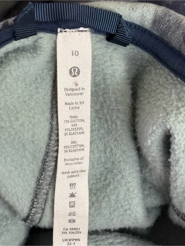 Lululemon Loungeful Cropped Hoodie Heritage Camo Wash WP Blue Multi size 10 - Image 4