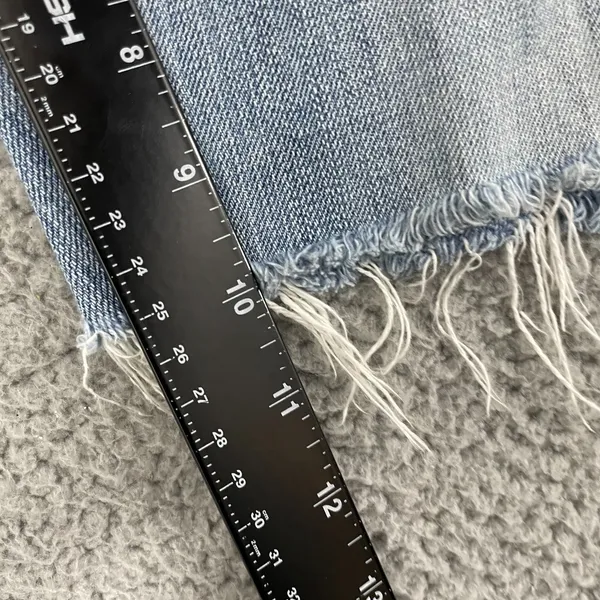VTG Abercrombie & Fitch Jean Shorts 6 Light Wash Distressed Cut Off Bermuda Y2K - Image 11