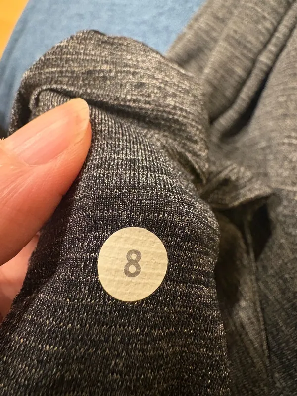 Lululemon women’s Run Wild Short Sleeve Tech Shirt gray sz 8 M - Image 6