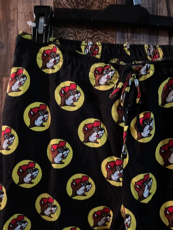 Buc-ee's Woman’s beaver 🦫 print pajamas pants size medium. - Image 5