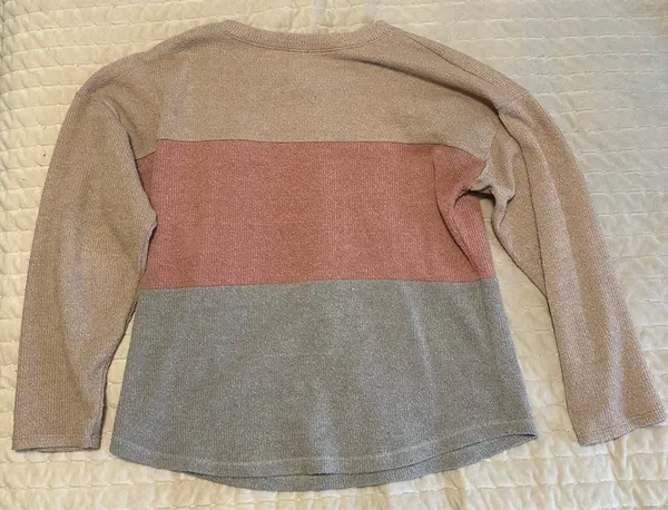 Pink sweater - Image 2