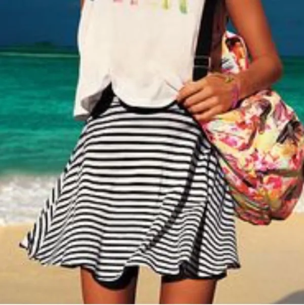 Mossimo Supply Co. Black & White Striped Skater Skirt - Image 7
