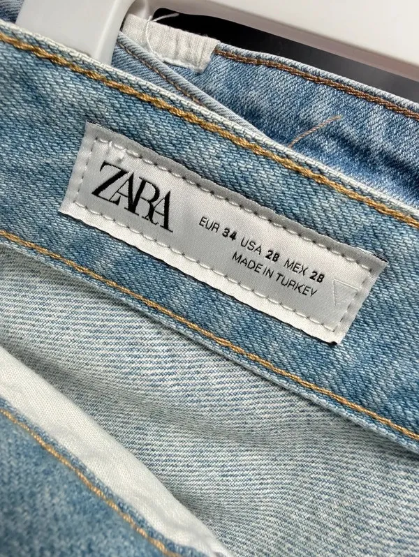 Zara NWT Light Wash Wide Leg Belted Jeans Size 28 - Image 2