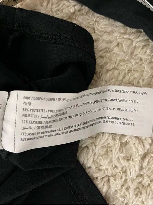 Hollister Black Long-Sleeve Henley Crop Top - Image 5