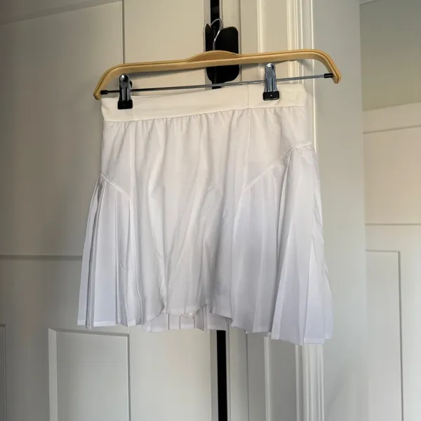 Spanx Get Moving White Pleated Tennis‎ Skirt Workout Skort pleated - Image 3