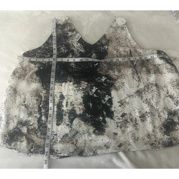 Women's‎ Marble Print V-Neck Sleeveless Blouse Top 1X - Image 6