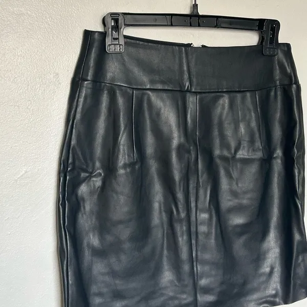 Express Vegan Leather Black Mini Skirt with Zipper medium 8 - Image 4