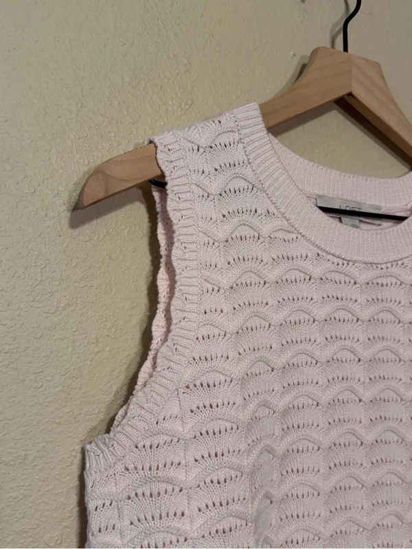 Loft Baby Pink Knit Sleeveless Sweater Size Medium - Image 2