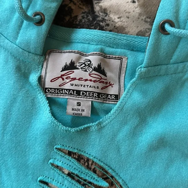 Legendary Whitetails hoodie, women’s small Blue - Image 2