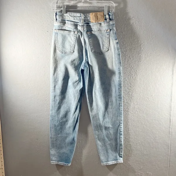 893 | H&M Divided High Waisted Relaxed Mom Jeans‎ Light Wash Blue Womens 2 - Image 2