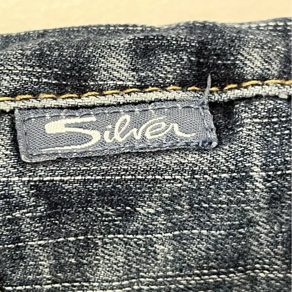 Silver Aiko Bootcut Jeans Women’s Size 28x31 Thick Stitch Dark‎ Denim Low Rise - Image 2