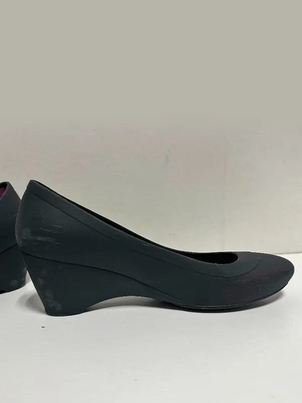 Crocs Lina Wedge Pump - Image 10