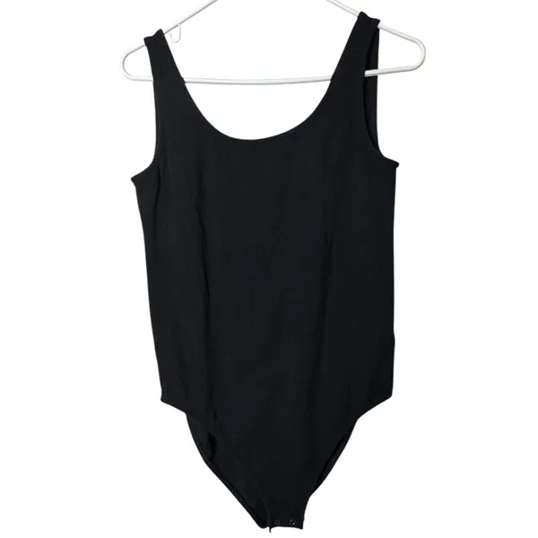 Old Navy Women's Black Closure Detail Sleeve Round Neck Bodysuit Sz M - Image 5