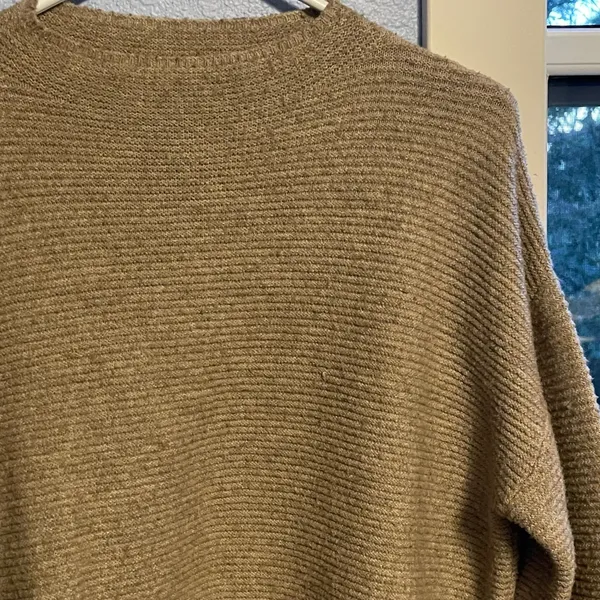 Truth by Republic Ribbed Knit Crew Neck Sweater Tan Size M - Image 4