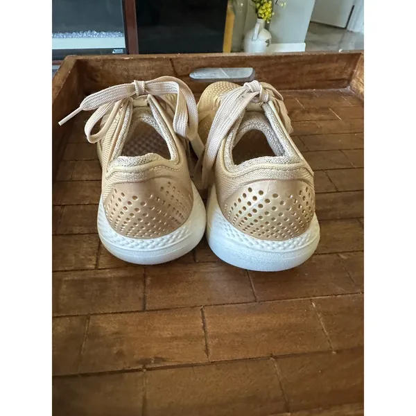 Crocs LiteRide Pacer Gold Metallic Lace Up Sneakers Womens 9 205235 ChampagneEUC - Image 4