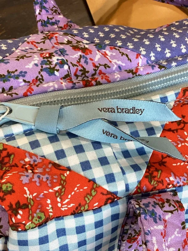 Vera Bradley Flying Geese Patchwork Original 100 Handbag - Image 4