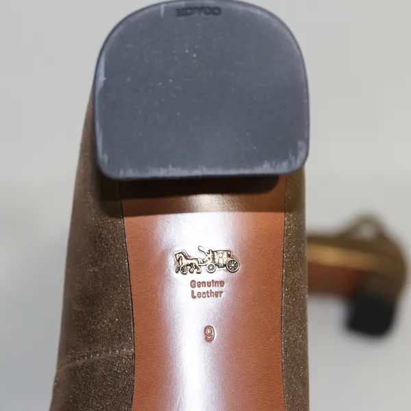 Coach Ankle Strap Pump Metallic Suede Size 9 - Image 11