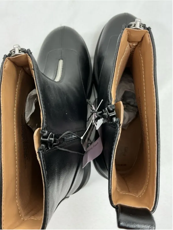 Womans NWT Wild Fable Platform Ankle Boots Black Size 6 Side Zip - Image 4