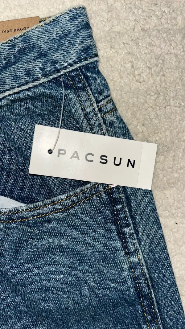 PacSun Indigo Jeans Low-Rise Baggy Short - Image 9