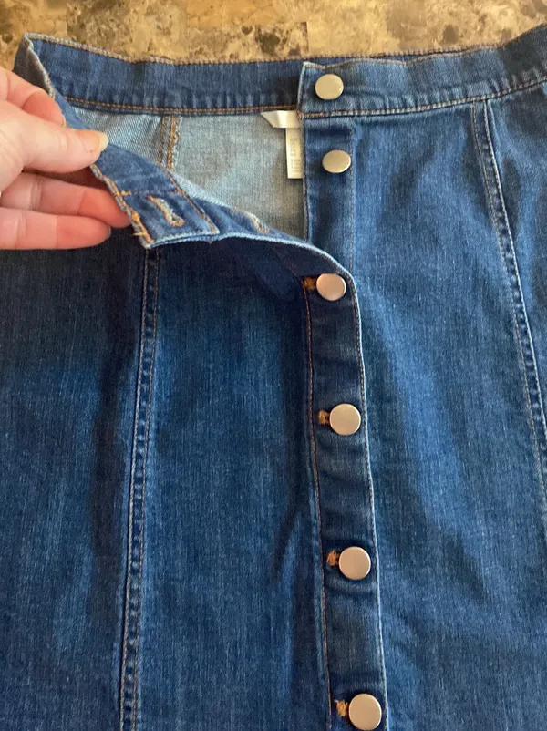 H & M Denim Skirt - Image 3