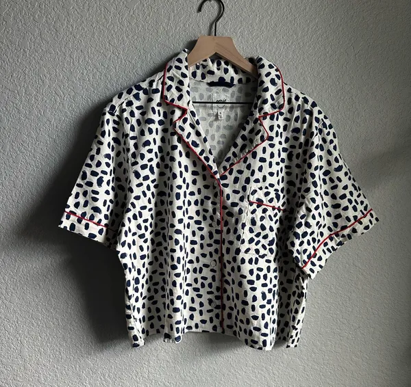 Aerie Navy and White Print Button Up Pajama Top - Image 5
