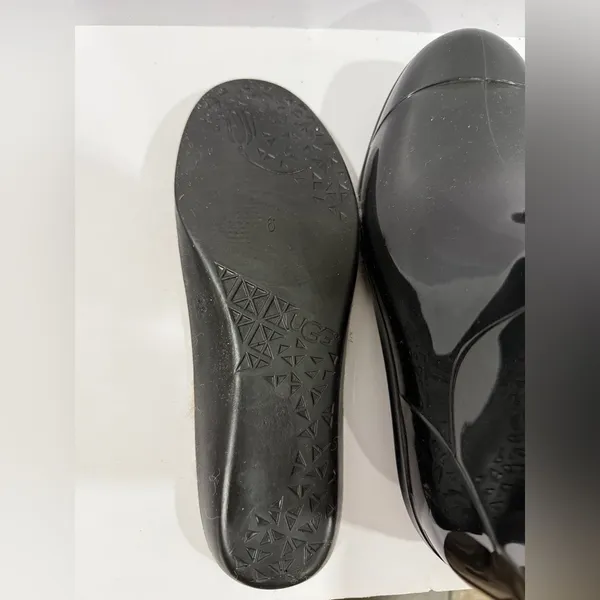UGG Black Glossy Rain Boots Size 6 Waterproof Rubber Mid Calf - Image 6