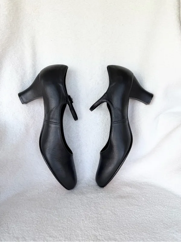 Capezio 2.5” Heel Character Shoes Black Women’s 10M– Gently Worn - Image 6