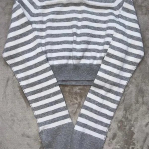 Vintage Y2K Limited Too Grey White Striped Cropped Sweater Top Size 12 Girls - Image 2