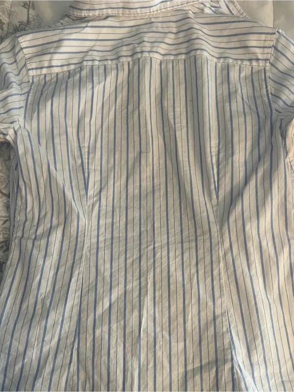 Banana Republic Blue and White Striped Riley Shirt - Image 3