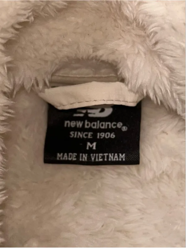 Women’s New Balance Teddy Size M Jacket Fleece Ivory Pullover 1/4 Zipper - Image 3