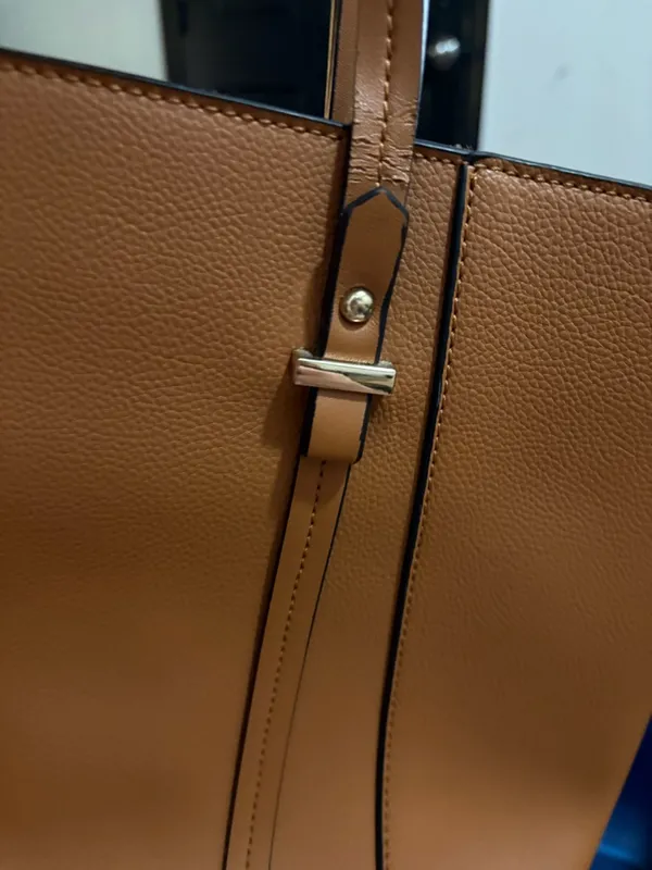 Source Unknown Tan Crossbody Tote with Gold Accents - Image 4