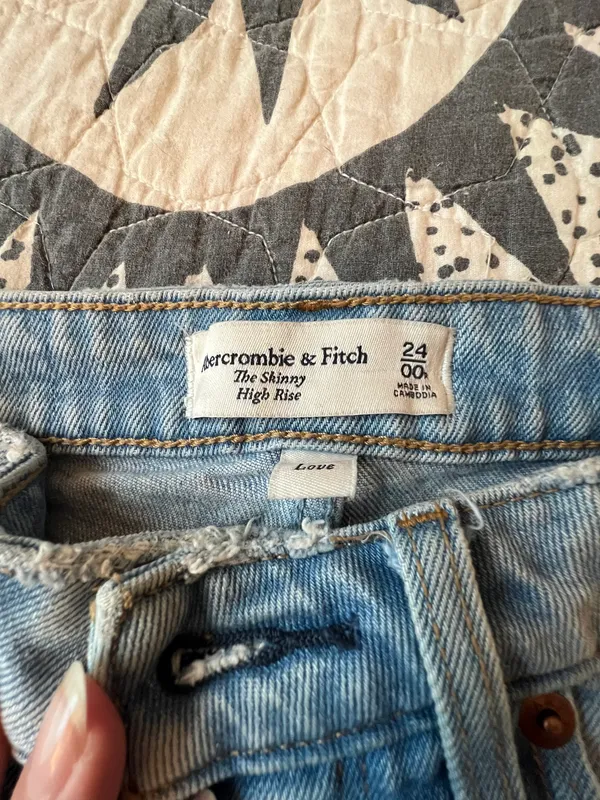Abercrombie Jeans - Image 3