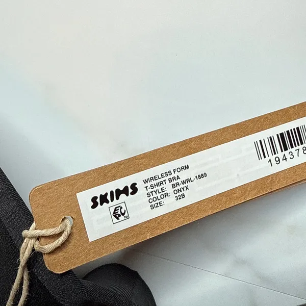 NWT Skims Wireless Form T-Shirt Bra - Image 3