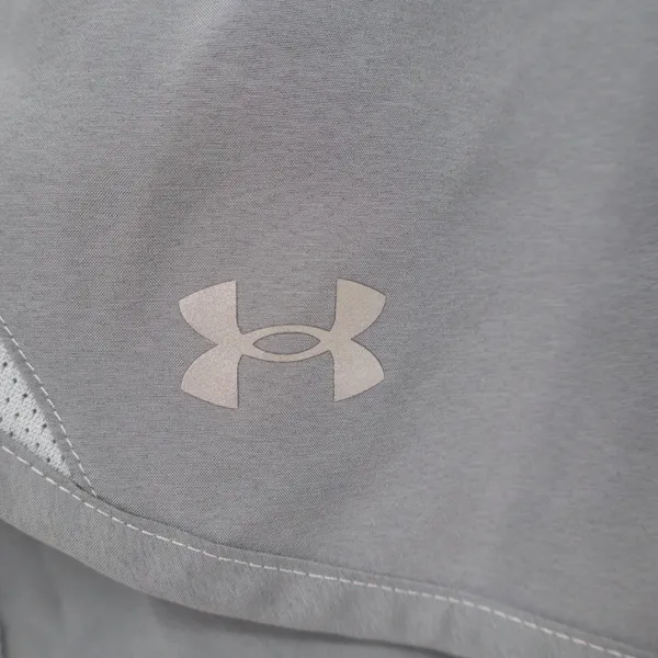 Under Armour Shorts Womens Medium HeatGear Fly By Gray Mesh Active Excellent - Image 4