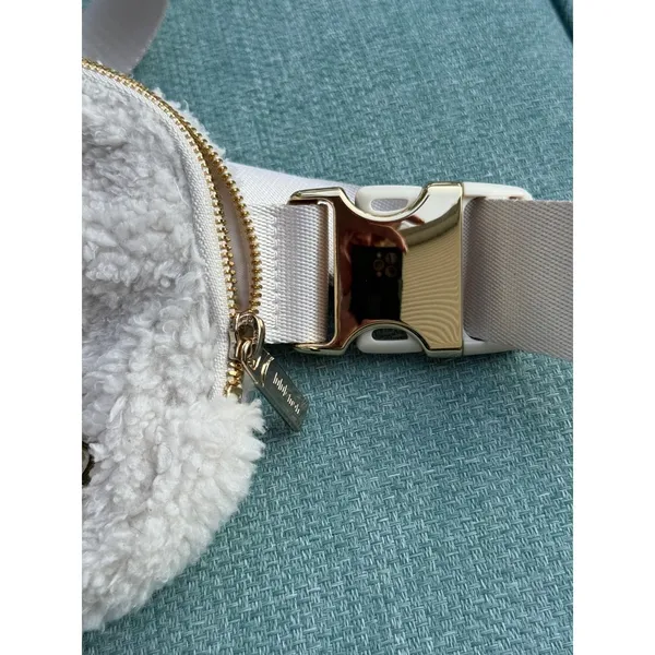 Lululemon‎ Everywhere Belt Bag White Fleece Sherpa Gold Hardware Waist Pack 1L - Image 3