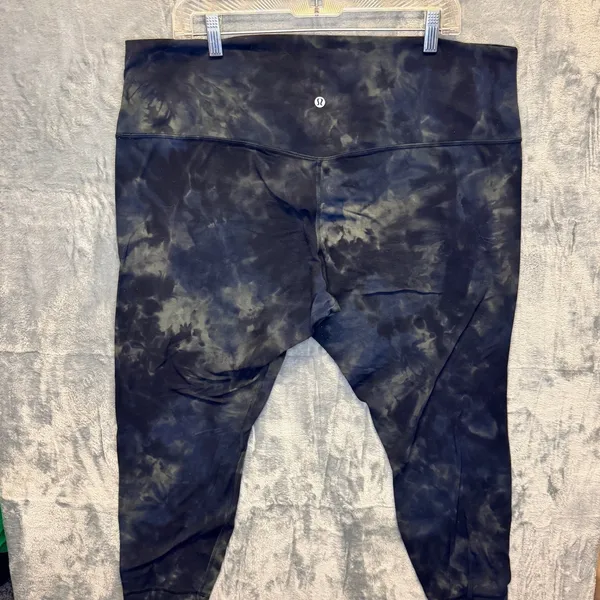 2208 | Lululemon Align Tie Dye High Rise Crop Leggings Black Green Women 20 - Image 2