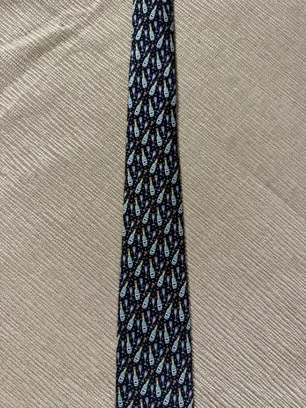 NWT Vineyard Vines Happy New Year 2017 Champagne Bottle Tie Black Novelty - Image 8