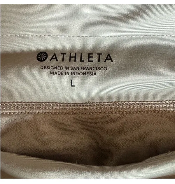 Athleta Women’s short Size L  - Image 3