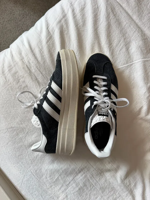 Adidas Gazelle Sneakers black and white - Image 2