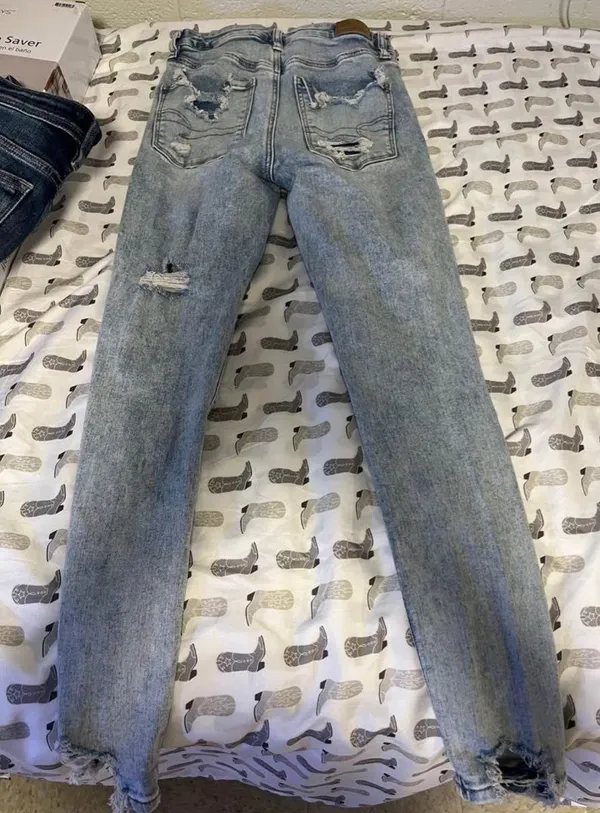 American Eagle Jeans - Image 2