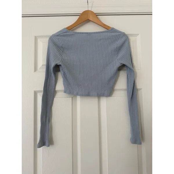 Windsor Long Sleeve Twist Front Crop Top small - Image 2