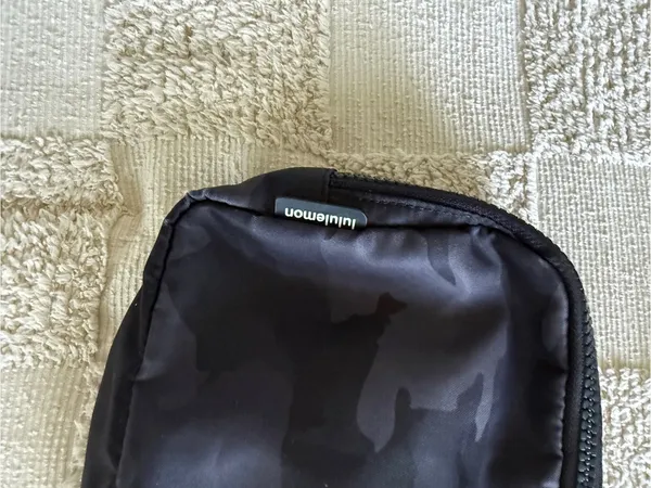 lululemon athletica Black Camo Everywhere Belt Bag - Image 3