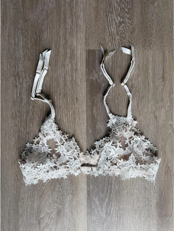Victoria’s Secret garter belt - Image 2