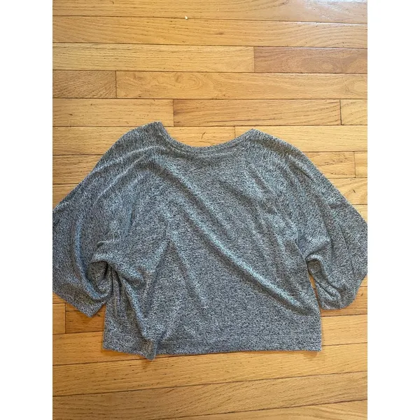 Zara gray crop top with double slit front‎ shoulders size medium - Image 4