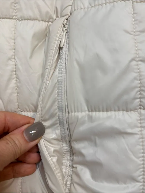 Pure Hockey Cream Quilted Pullover Jacket with Coral Sherpa Interior Women’s Med - Image 8
