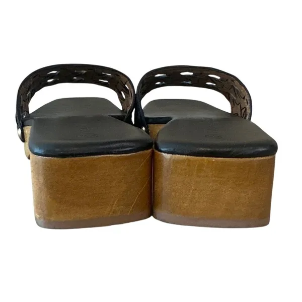 Tory Burch Basketweave Leather Clogs Black Wood Platform‎ 9 - Image 4